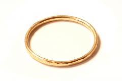 single-gold-ring-stacked